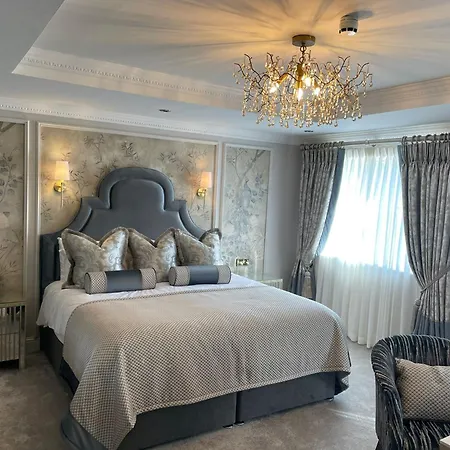 The Newgrange 3* Navan