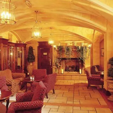 ホテル The Newgrange 3*