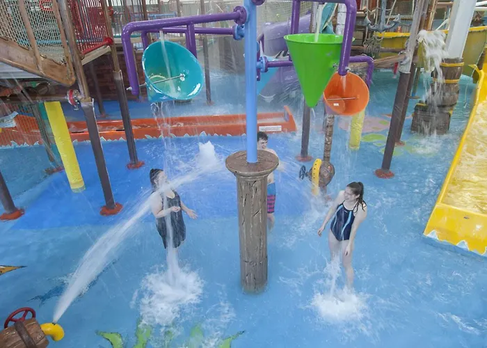 Отель The Newgrange Наван